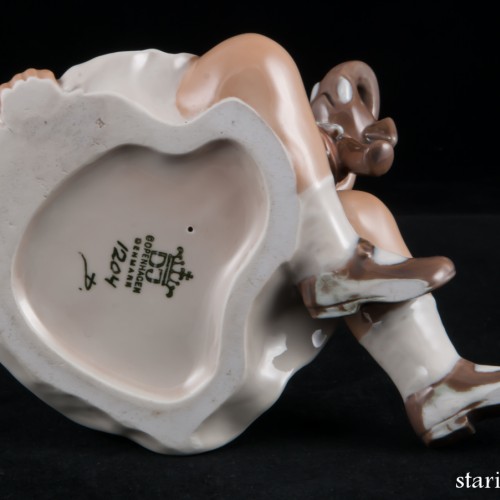 Девочка со слоником, Dahl Jensen, Дания