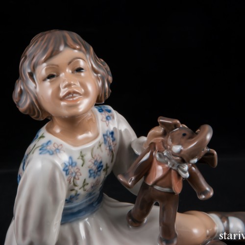 Девочка со слоником, Dahl Jensen, Дания