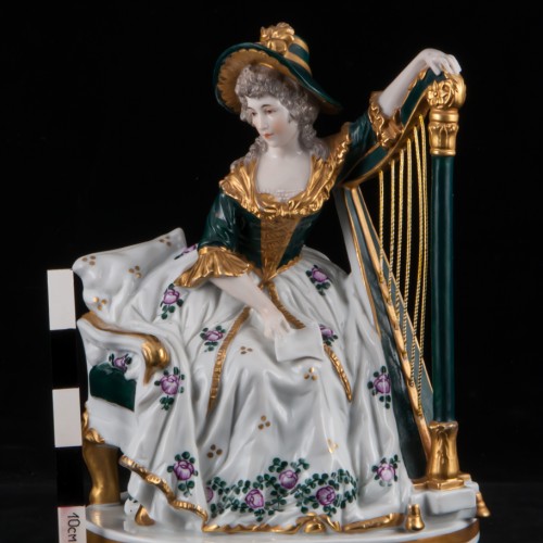 Дама с арфой, Дрезден, Германия, кон. 19 в