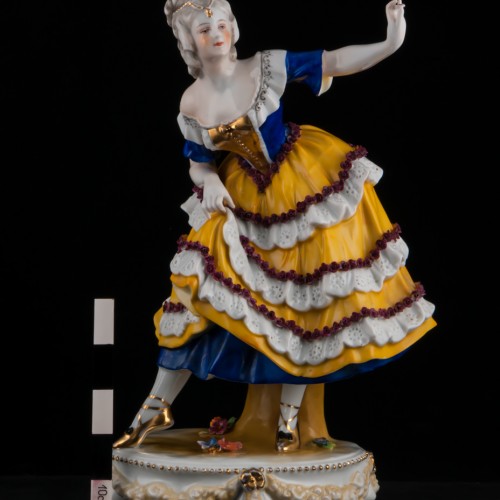 Танцовщица в сине-желтом платье, E. A. Muller, Германия, до 1927 г