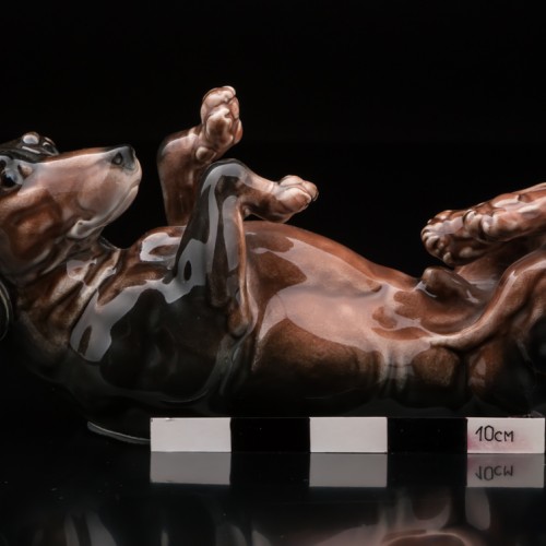 Такса, лежащая на спине, Karl Ens, Германия, 1920-30 гг