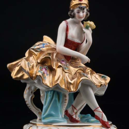 Балерина в золотом платье, Volkstedt, Германия, до 1935 г