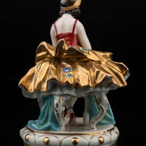 Балерина в золотом платье, Volkstedt, Германия, до 1935 г