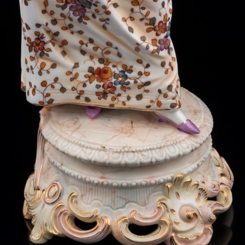 Дама в шляпке с корзинкой, Volkstedt, Германия, 19 в