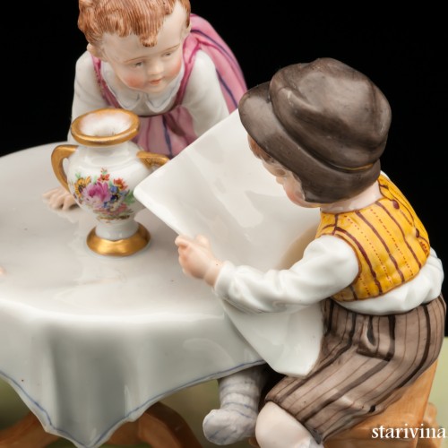 Дети за столом читающие газету, E. A. Muller, Германия, 1920 гг