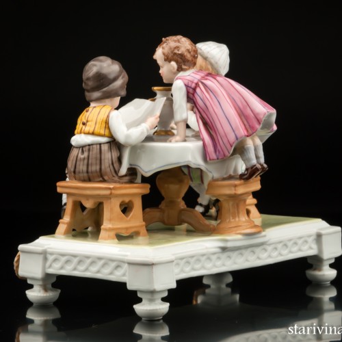 Дети за столом читающие газету, E. A. Muller, Германия, 1920 гг