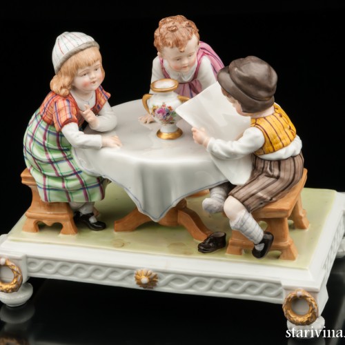 Дети за столом читающие газету, E. A. Muller, Германия, 1920 гг