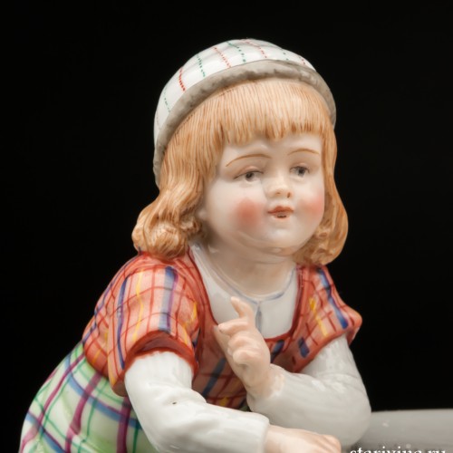 Дети за столом читающие газету, E. A. Muller, Германия, 1920 гг