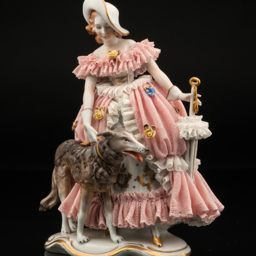 Девушка с зонтом и собакой, кружевная, Volkstedt, Германия, вт. пол. 20 в