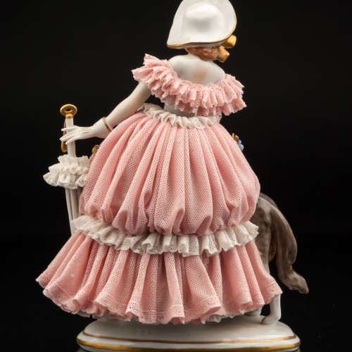 Девушка с зонтом и собакой, кружевная, Volkstedt, Германия, вт. пол. 20 в