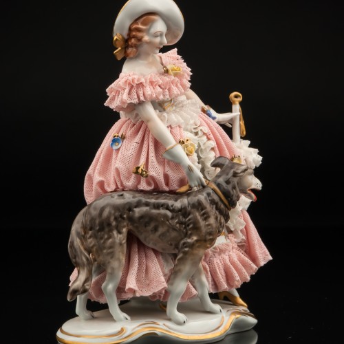 Девушка с зонтом и собакой, кружевная, Volkstedt, Германия, вт. пол. 20 в