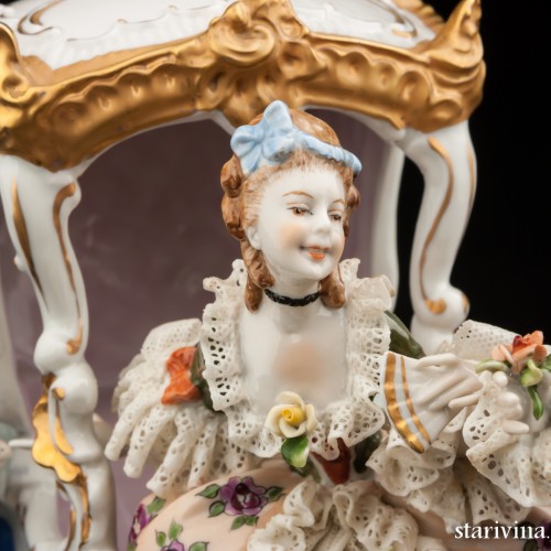 Сценка у портшеза (карета, кружевная), Unterweissbach, Германия, 1950 гг