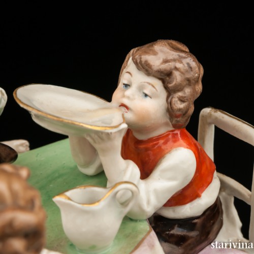 Дети за столом, Scheibe-Alsbach, Германия, сер. 20 в