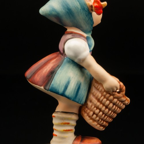 Девочка с корзиной, Goebel, Германия, 1950 гг