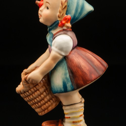 Девочка с корзиной, Goebel, Германия, 1950 гг