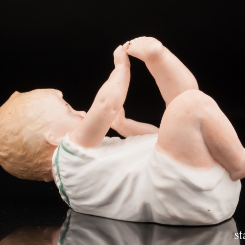 Фигурка из фарфора Малыш для фортепиано, Heubach, Германия, кон. 19 в.