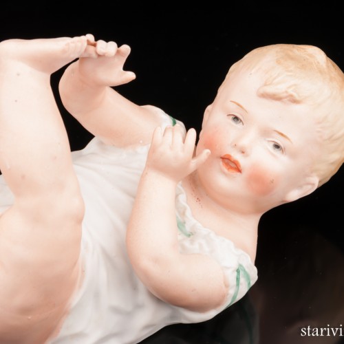 Фигурка из фарфора Малыш для фортепиано, Heubach, Германия, кон. 19 в.