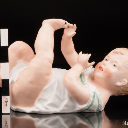 Фигурка из фарфора Малыш для фортепиано, Heubach, Германия, кон. 19 в.