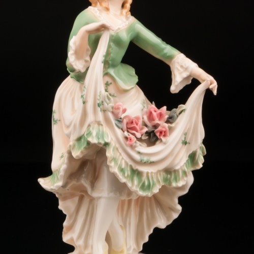 Девушка с розами в подоле, Karl Ens, Германия, 1920-30 гг