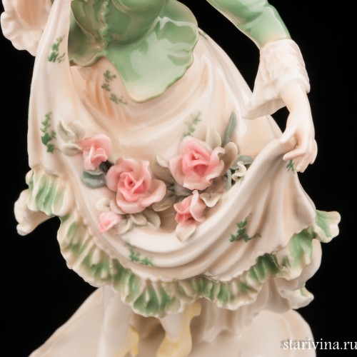 Девушка с розами в подоле, Karl Ens, Германия, 1920-30 гг