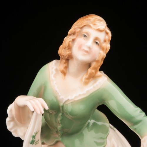 Девушка с розами в подоле, Karl Ens, Германия, 1920-30 гг