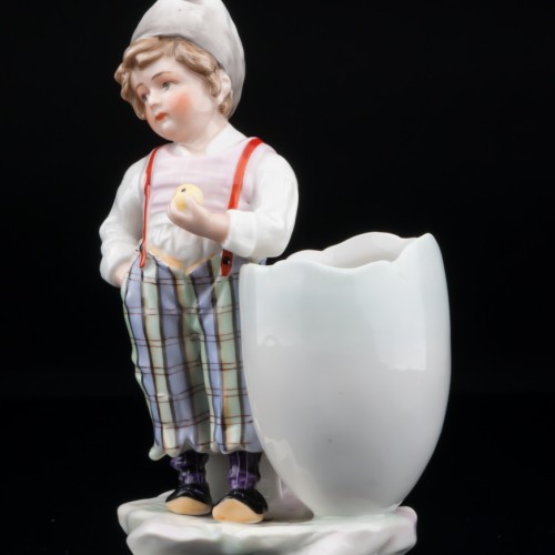 Мальчик с яблоком, E. A. Muller, Германия, 1890-1927 гг