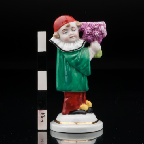 Мальчик-Пьеро с букетом цветов, Sitzendorf, Германия, пер. пол. 20 в