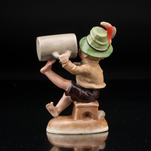 Мальчик, пьющий из кружки, Wagner & Apel, Германия, до 1949 г