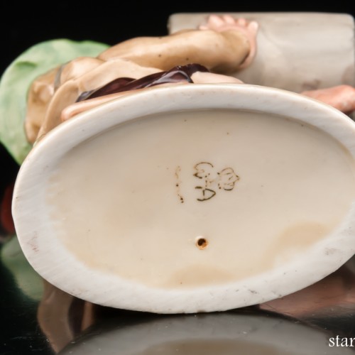 Мальчик, пьющий из кружки, Wagner & Apel, Германия, до 1949 г