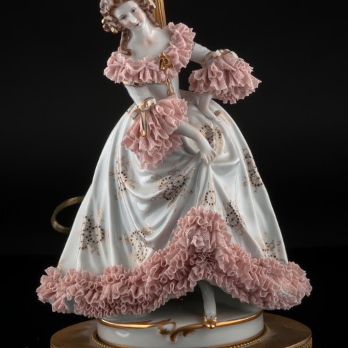Лампа, дама в розовом, кружевная, Muller & Co, Германия, до 1927 г