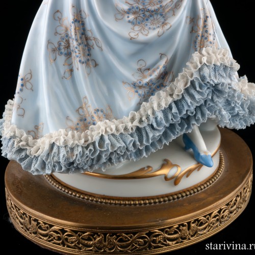 Лампа, дама в голубом, кружевная, Muller & Co, Германия, до 1927 г