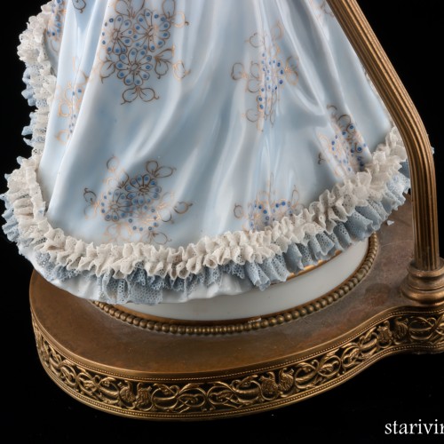 Лампа, дама в голубом, кружевная, Muller & Co, Германия, до 1927 г