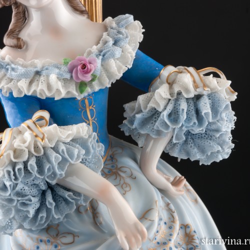 Лампа, дама в голубом, кружевная, Muller & Co, Германия, до 1927 г