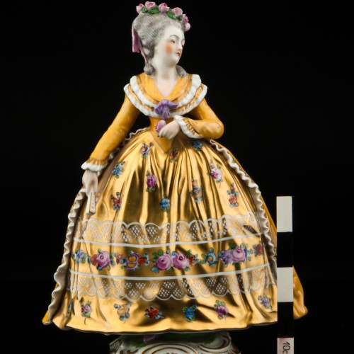 Дама в желтом платье с веером, Carl Thieme, Германия, кон. 19 - нач. 20 вв