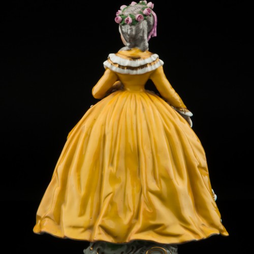 Дама в желтом платье с веером, Carl Thieme, Германия, кон. 19 - нач. 20 вв