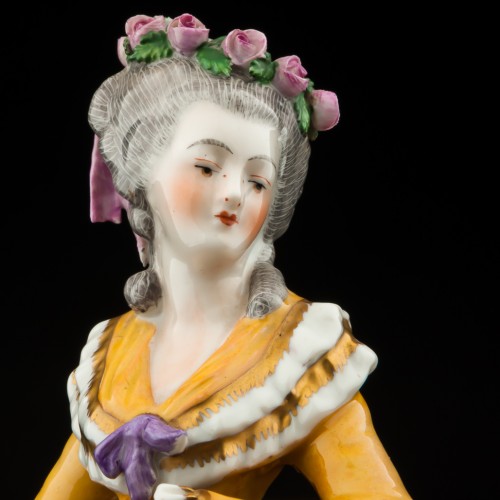 Дама в желтом платье с веером, Carl Thieme, Германия, кон. 19 - нач. 20 вв