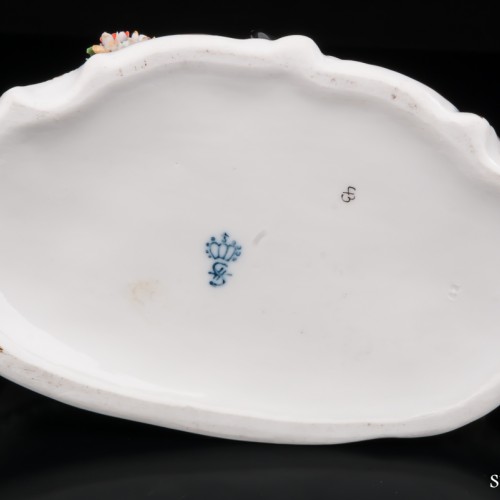 Пара с цветочной гирляндой, Sitzendorf, Германия, после 1950 г