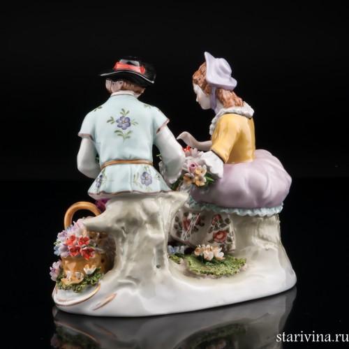 Пара с цветочной гирляндой, Sitzendorf, Германия, после 1950 г