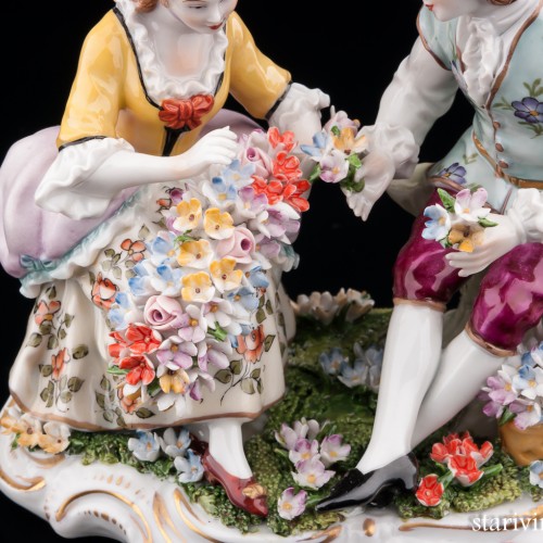 Пара с цветочной гирляндой, Sitzendorf, Германия, после 1950 г