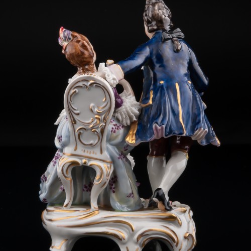 Пара, кавалер с цветком, дама с бокалом на кресле, Volkstedt, Германия, до 1935 г