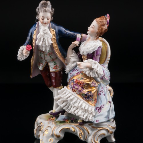 Пара, кавалер с цветком, дама с бокалом на кресле, Volkstedt, Германия, до 1935 г