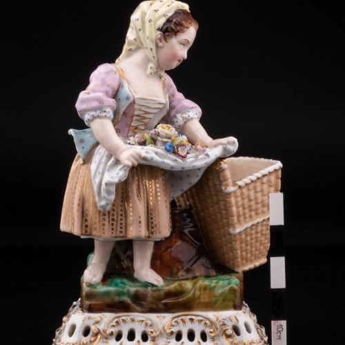 Девушка с корзиной, Jacob Petit, Франция, нач. 19 в