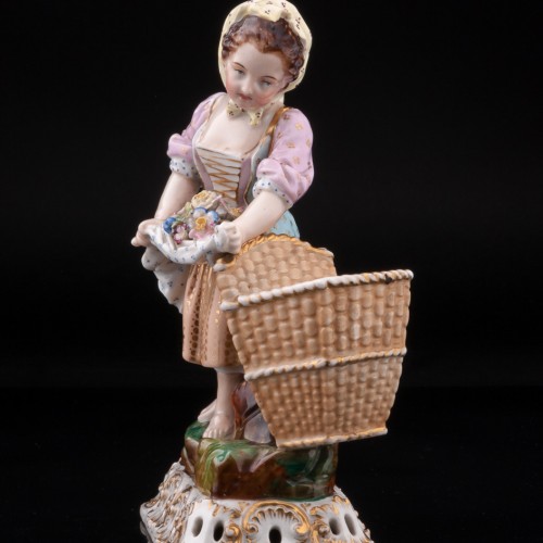 Девушка с корзиной, Jacob Petit, Франция, нач. 19 в