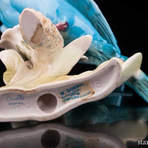 Волнистый попугай на ветке, Goebel, Германия, 1973 г