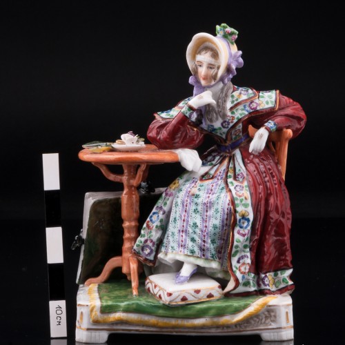 Мечтающая девушка у столика, Dressel, Kister & Co, Германия, 1907-20 гг