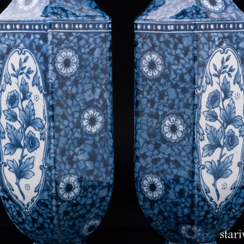 Две декоративные шестигранные синие вазы, Голландия