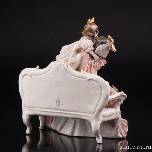 Дама с девочкой на диване, кружевная, Ackermann & Fritze, Германия, пер. пол. 20 в