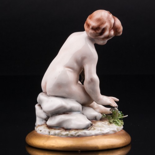 Путти с букетом цветов, Capodimonte, Италия, сер. 20 в