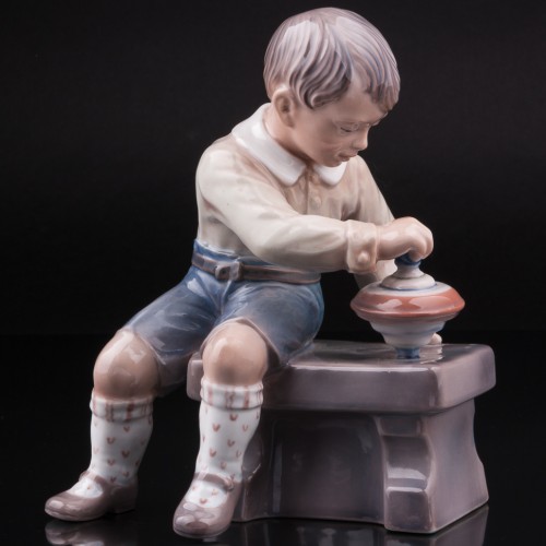 Мальчик с юлой, Dahl Jensen, Дания