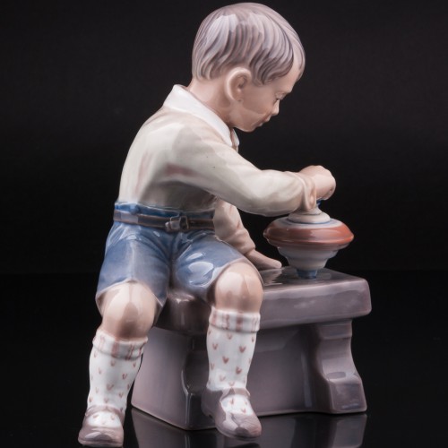 Мальчик с юлой, Dahl Jensen, Дания